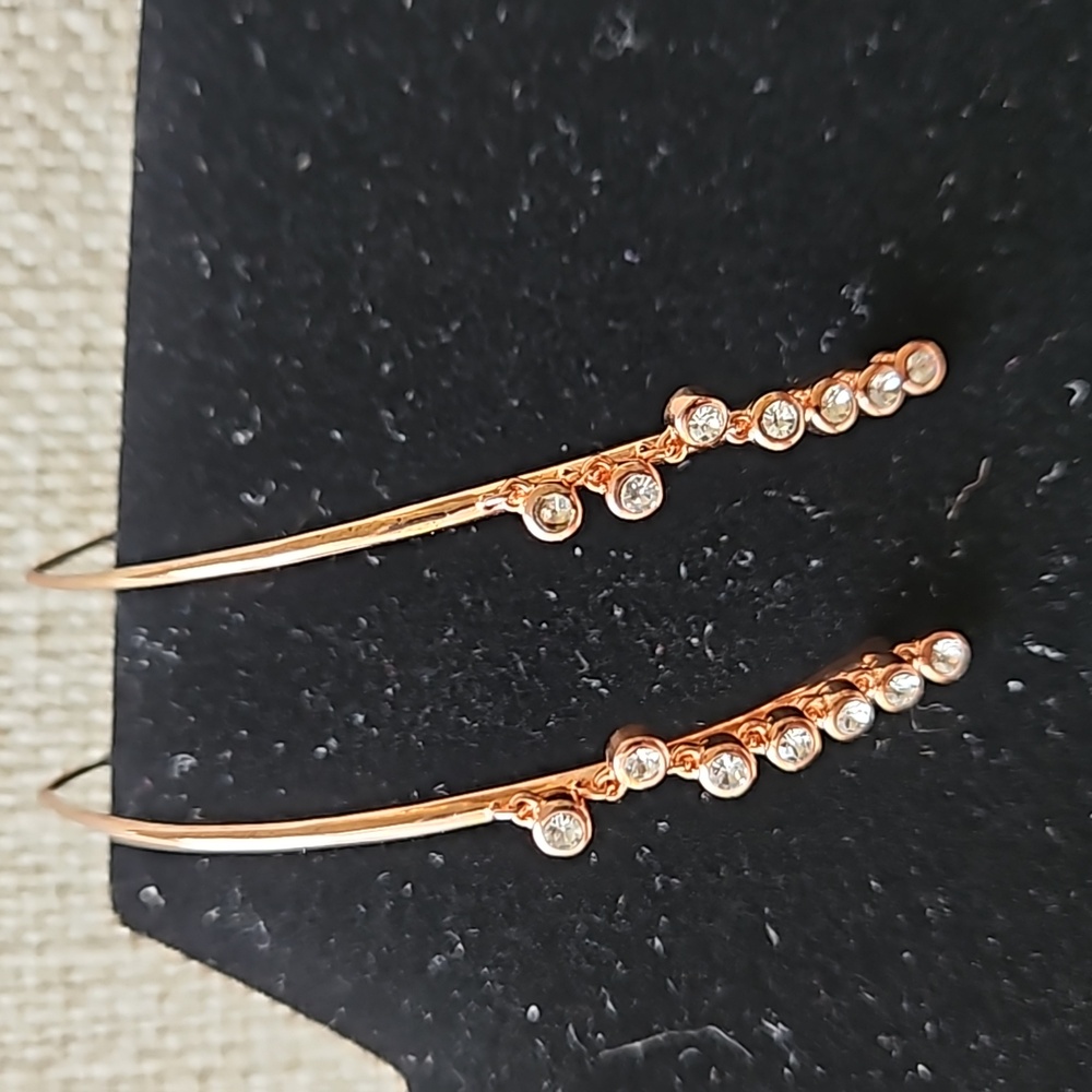 Babble Bar Necklace & Earrings - Picture 7 of 13